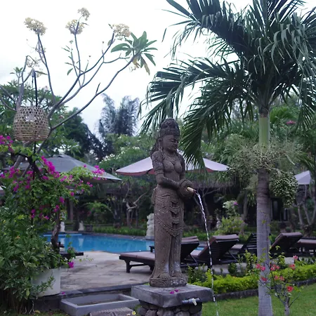 Tirta Sari Bungalow