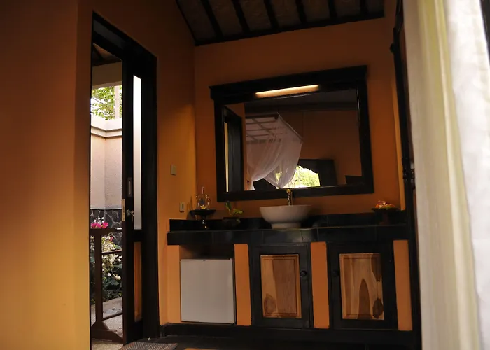 Tirta Sari Guest house 3*