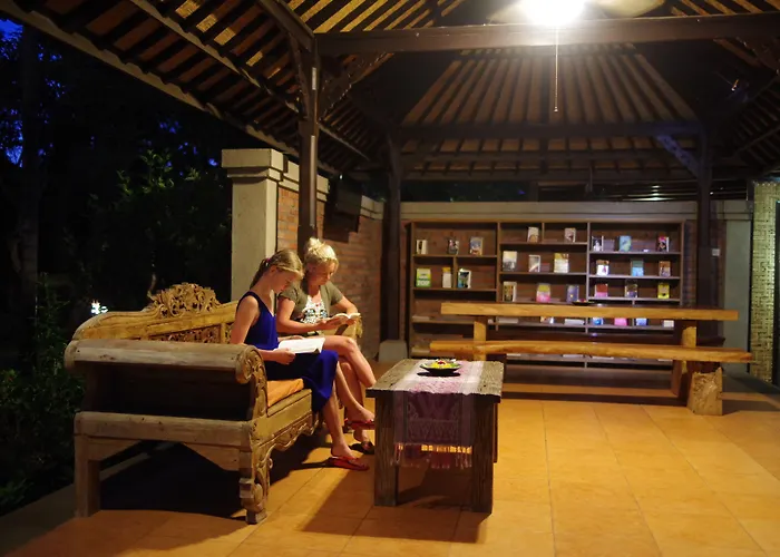 Tirta Sari Guest house 3*